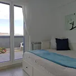 Pequena Vistas Y Bano Privado,no Piso Entero,small View And Private Bathroom ,not Whole Séjour chez l'habitant Irun