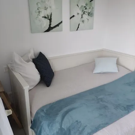 Pequena Con Vistas Dentro De Nuestra Vivienda منزل للإقامة *